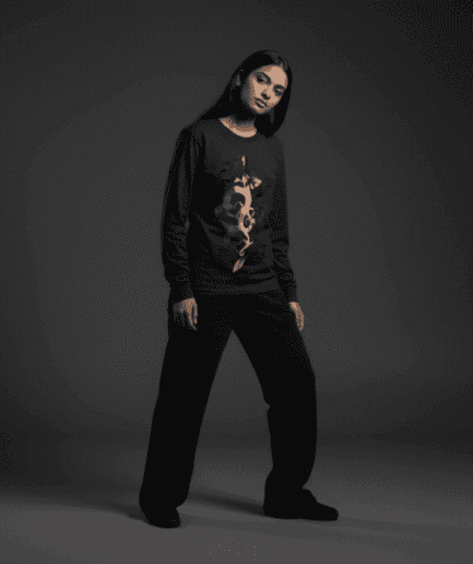 Adorable Regular Long-Sleeved T-Shirt in Black