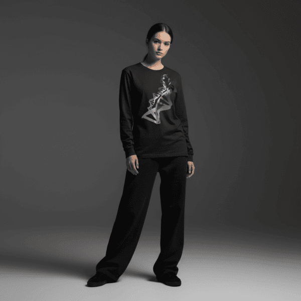 Breakthrough Regular Long-Sleeved T-Shirt in Black Breakthrough Regular Long-Sleeved T-Shirt in Black