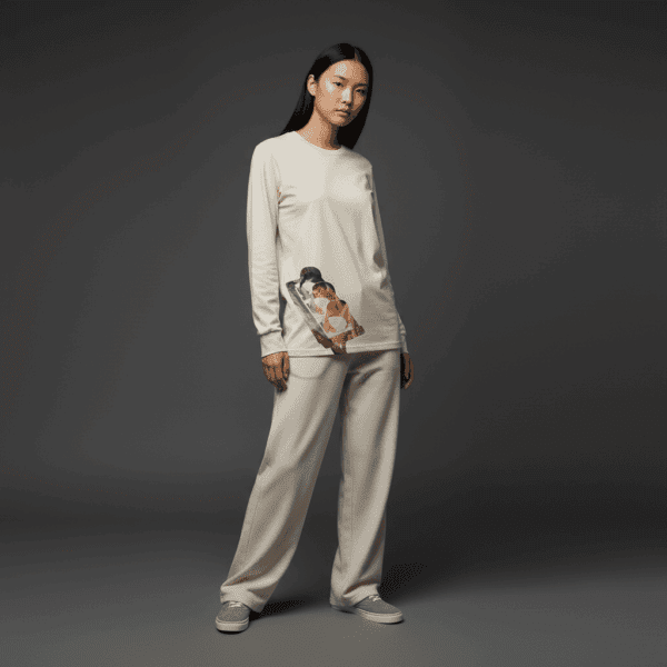 Clarity Regular Long-Sleeved T-Shirt in Bone Clarity Regular Long-Sleeved T-Shirt in Bone