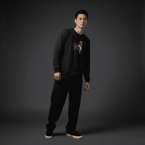 Dominate Regular Long-Sleeved T-Shirt in Black Dominate Regular Long-Sleeved T-Shirt in Black