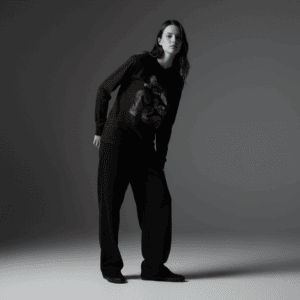 Genius Regular Long-Sleeved T-Shirt in Black