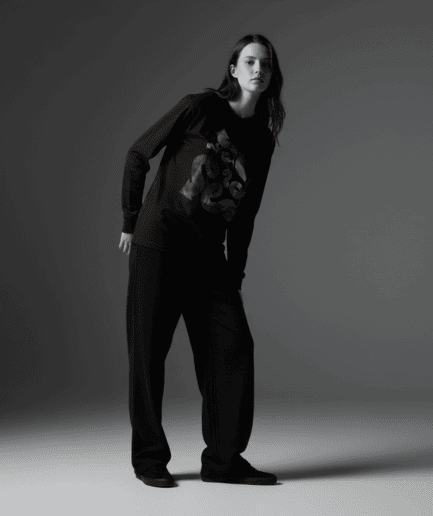Genius Regular Long-Sleeved T-Shirt in Black